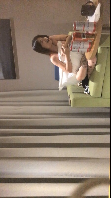 绿帽白嫖良家密码房约满背纹身小姐姐喝喝酒玩游戏脱掉内裤露大奶骑乘抽插扶着细腰后入猛操