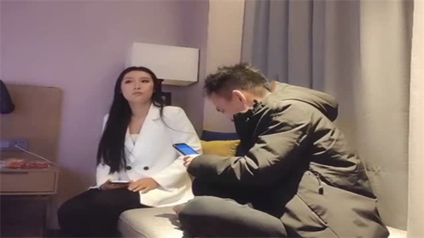 高端美女步宾探花高颜值美女大尺度风骚