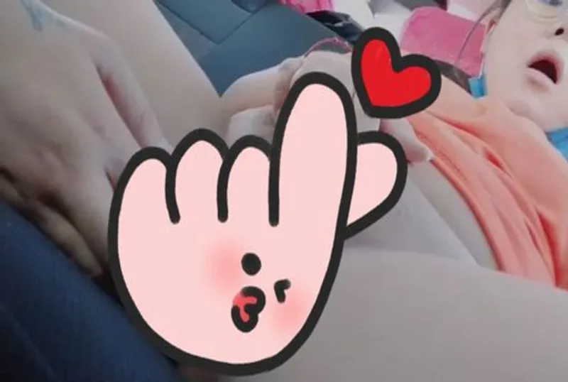 在車裡不行啦 濕的一塌糊涂